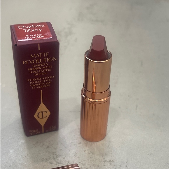 Charlotte Tilbury Matte Revolution Lipstick - Walk Of No Shame - Picture 3 of 3